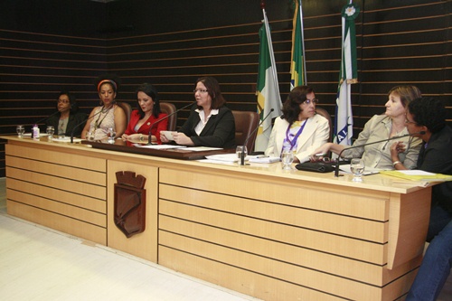 aFrente_Parl._Preconceito_Lsbicas_11