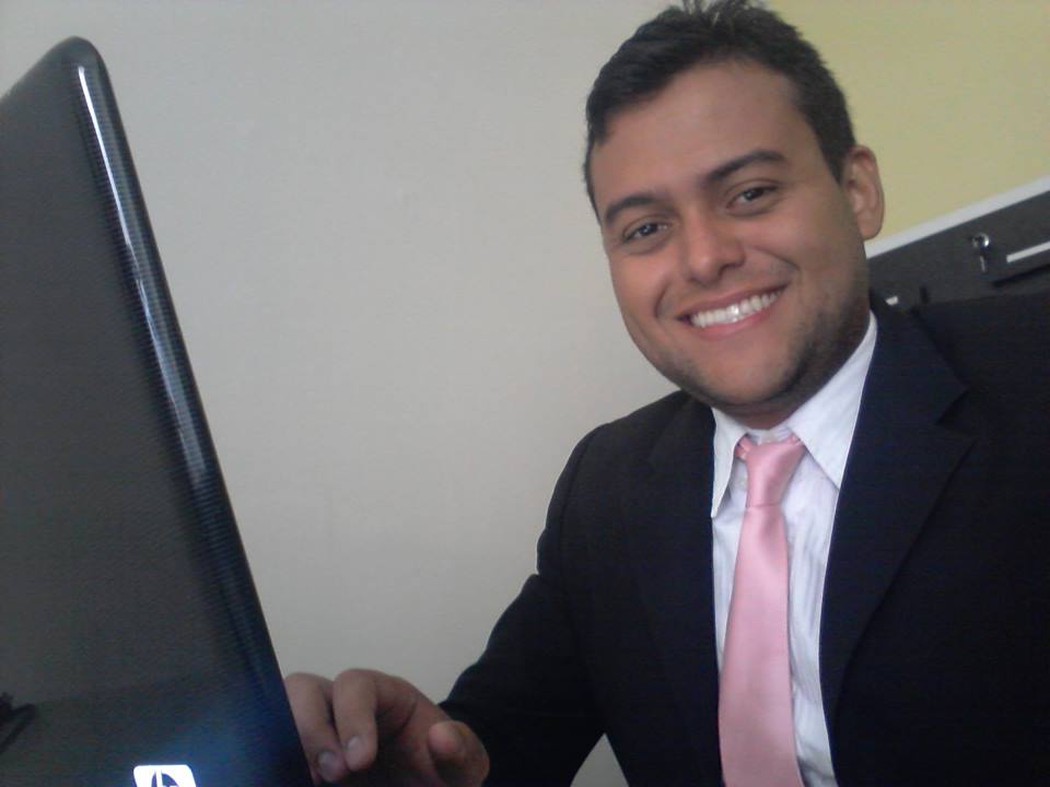 941485_447364325389811_592881093_n