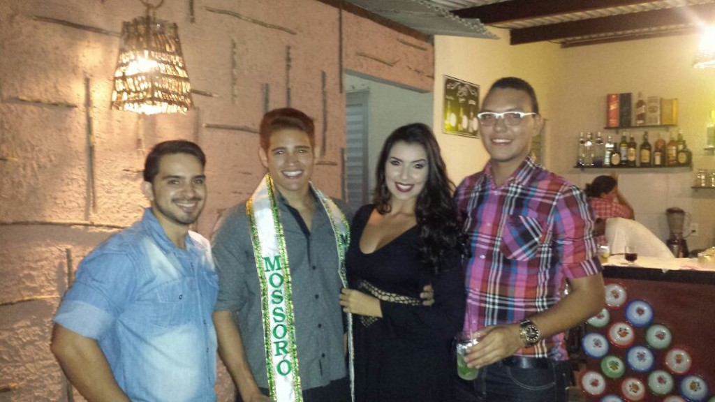 Lucas Silveira, Bruno Medeiros, Mariana Medeiros e Rumennig Azevedo