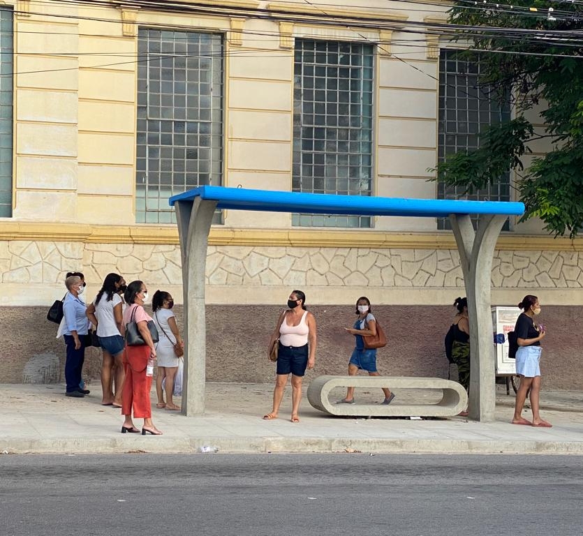 Abrigo de passageiros de ônibus - foto STTU